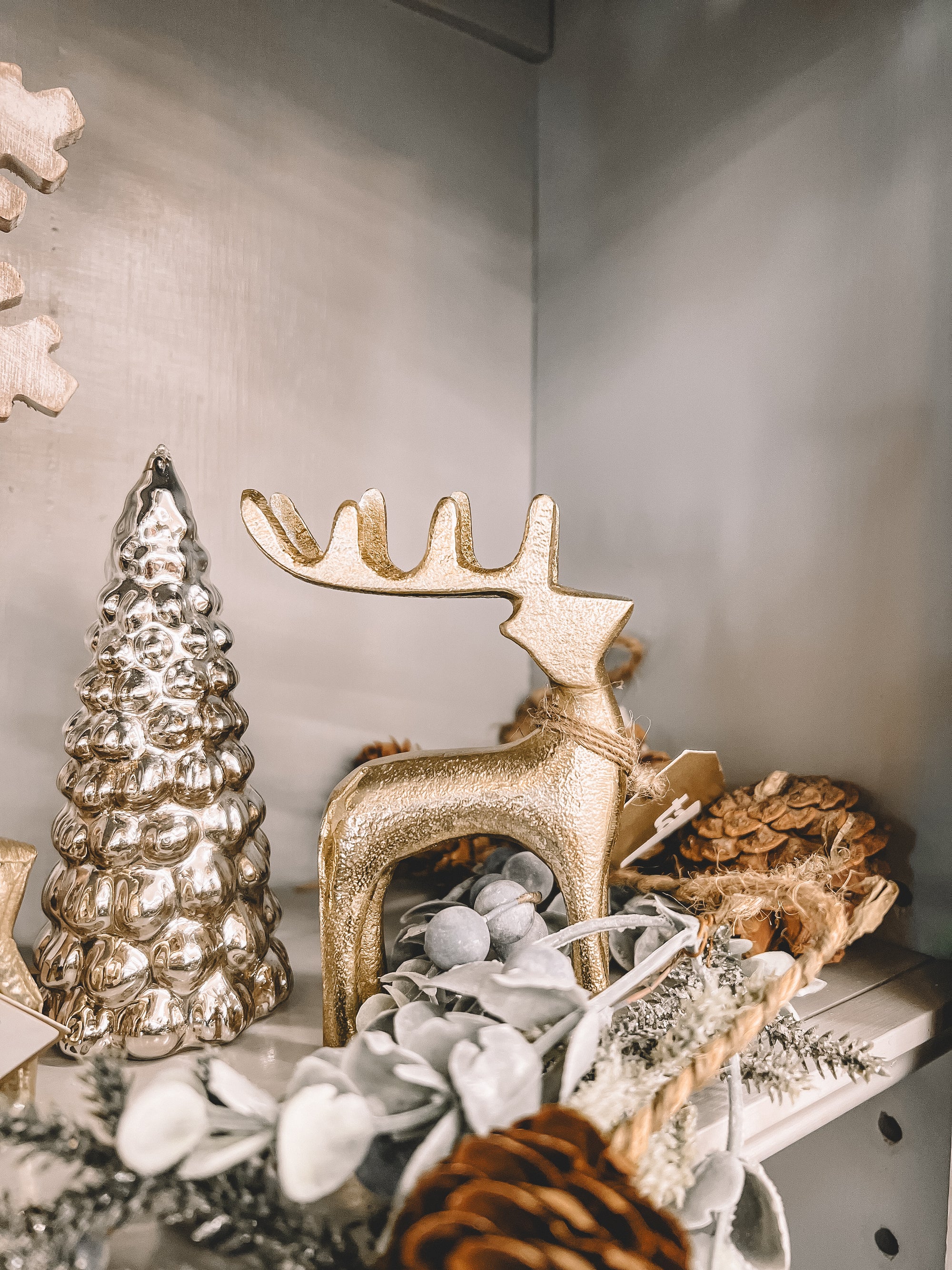 Gold Cast Iron Reindeer, 2 styles